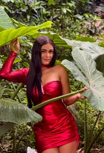 AlannaGil Public Hình