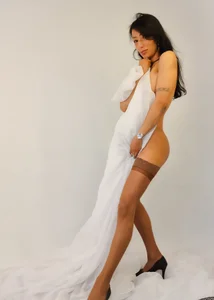 ALEJANDRACHERRY_ Public Hình 3