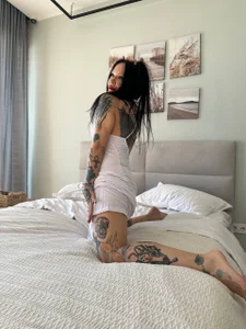 Megan_Black_MoonのTender photos 🌸#longhair#tattooの 5枚の写真