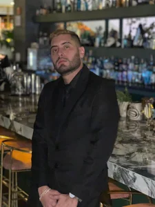 Master_Kratos de Master_kratos_and_Megan  5 Imagens