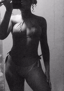 BaddiemilyxのTLG FREE 💙🙊の 3枚の写真