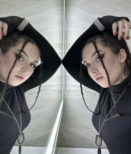 Public od ShadowEve  5 snímek