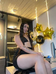 miaa_scott7 In my office 🤭 slika 3