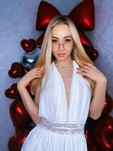 Barbie_Kris__ Will you be my Valentine? Pic 2