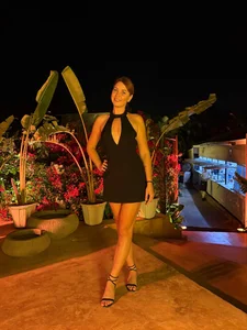 Allice_Honey Public Pic 5