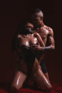 IzzyHiltton_ eroticism, passion, desire 🥵 Pic 4
