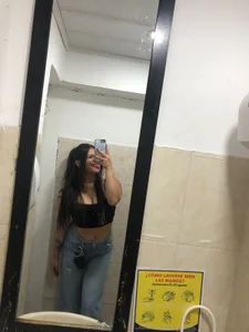 emily_cooper_t Public Pic 3