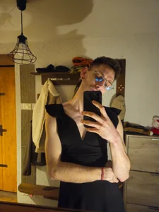 ElioGray30 Public Pic