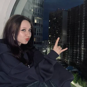 WillaEves Emily Lifestyle Pic 2