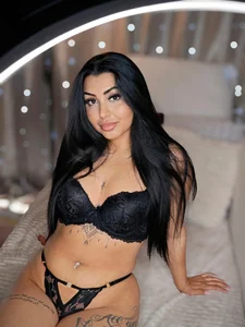 MissScarletX Public Gambar