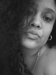 millaroberts a frizzy girl зображення 2