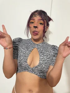 nicky_andcamil Nicky as Zebra! Pic 3