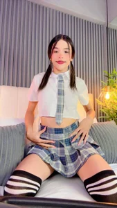 Lina_Glamのsexy schoolgirl💦の 2枚の写真