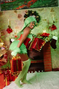 NATALIE_PARKERR kullanıcısının Me as Grinch, Merry Christmass! 💋🎁✨ albümü -  6 fotoğraf