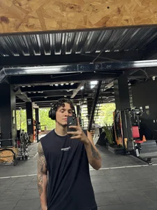 Aangelhot 💦  5টি ছবি