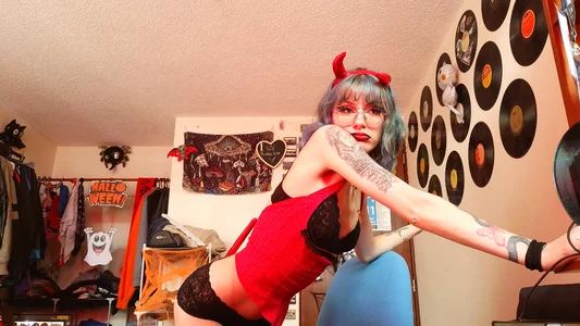 She-Devils knows your darks desires od Rossiee_huntt  5 snímek