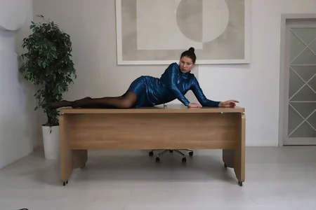 Dana-Queendom Public Immagine  2