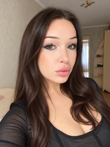 DianfKisss What do you think of my makeup and hair? Kuva