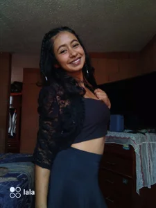 Noemy_Foxxx Public Pic 5