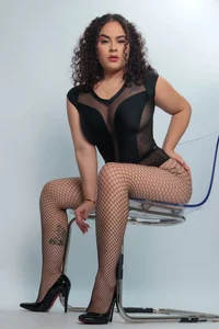 kiara_lp Don't look too much or you'll end up here all nigh Pic 4