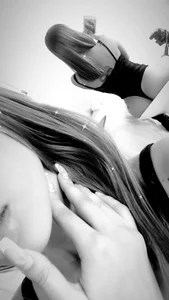 AilishBenson SELFIE Bilde