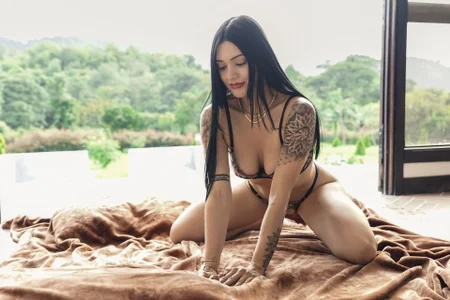 Made to be desired od charlottewhitte  2 snímek