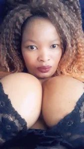 BustyBabyJPublic Bild 5