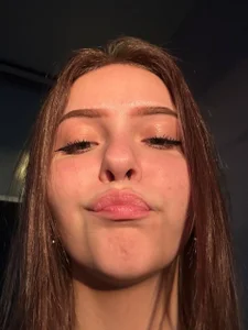 KFCutieMika Public Pic 3