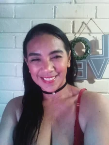 Mia-Velasquez Public Bilde 3