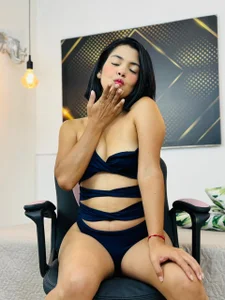 ciara_connor Take a good look at me... this is what your new obsession looks like Fotka 6