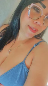 OliviaWilliamm Only you can see me Billede 2