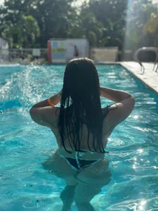 Kitty_Submissive Public Foto 3