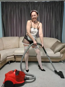 StaceyDarling Your personal assistant for this evening 😈 Kuva 9