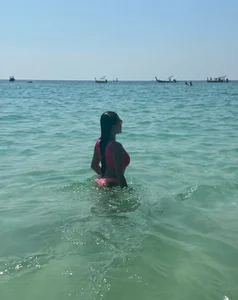 Kathy_taylor_ Sand and sea 🌊 Immagine  6