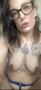 Itsivybelle_filthymilfuk Titty Thursday 🍒💦👅 Bilde 2