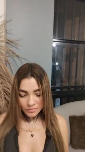 VIOLETA-QUEEN I'm watching you Pic 2