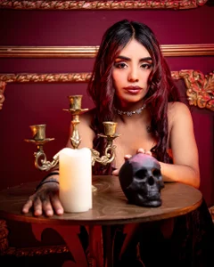 TiffanySander Sensual shadows Pic 4