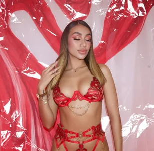 DannaCruz Elegance in red 사진 6