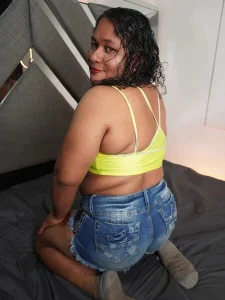 abigail_21_ happy weekend 😊 Hình