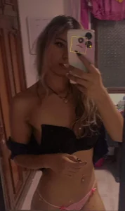 Sara_connor01 Public  3টি ছবি