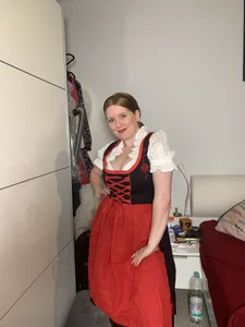 Exotic-Desire Dirndl Fotos Oktoberfest 사진 9