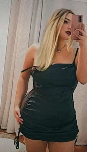 AlissaBigBoobs Public 사진