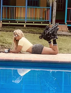 Agatha210: 🛼🛼💦 ( 4 фото)