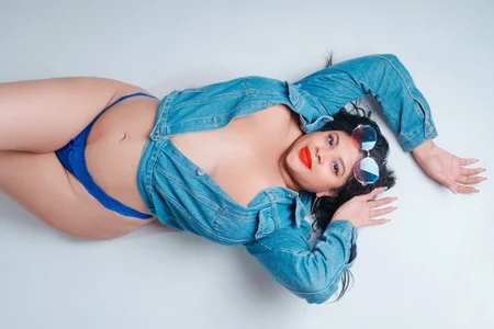 CiaraBenet_'s Playful & Hot 💙 Sex Photo 1