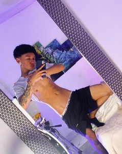 David_Banks_: sexy selfies ( 5 фото)