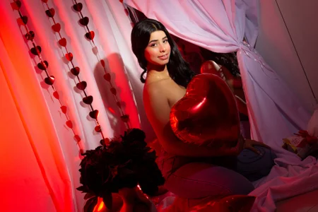 emma_castilloo Would you be my Valentine? 💞 Pic 4