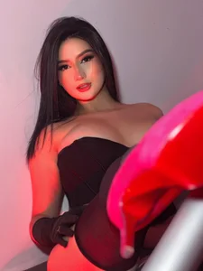 MaddisonLowe The Sensuality Of The Red 💋 Pic