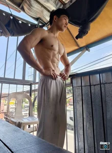 AsianHotBODYY AJ Licious Foto 3