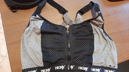 NikkiHolland Sportbh te koop. PM voor info.... Pic