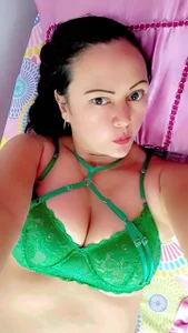 Lily_Benet1 sexy lily in green lingerie Foto 8